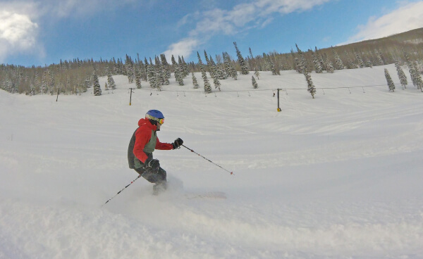 skiing-at-sunlight-mountain-in-glenwood-springs-colorado