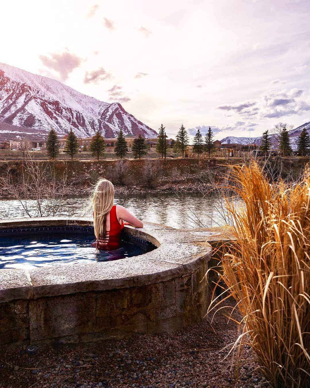 woman in pool at iron mountain hot springs