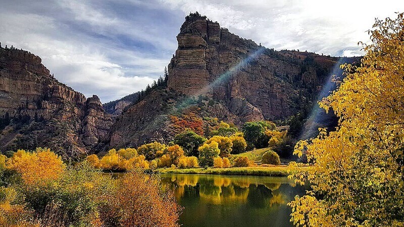 glenwood canyon with fall foliage