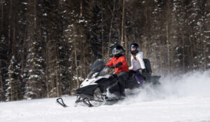 Snowmobiling-at-Sunlight-Mountain-in-Glenwood-Springs