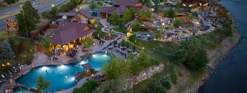 overview of Iron Mountain Hot Springs at night